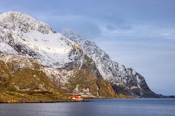 Inselkette der Lofoten, Norwegen, im Winter