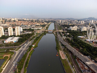 Obraz premium Incredible aerial view of the Pinheiros River waterfront in the city of São Paulo, a major Latin American metropolis