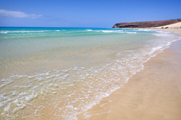 Piedras mohosas. en la playa del mal nombre en Fuerteventura