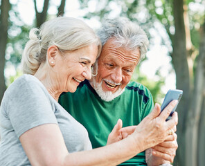 woman man outdoor senior couple happy lifestyle retirement together  love fun elderly active mobile smartphone communication phone sport active activity fitness outfit training healthy