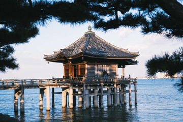 [SHIGA]Historic Japanese-style building on Lake Biwa, Beautiful Sunset, Mangetsuji Temple, Japan
