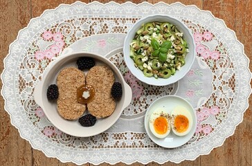 This is a delicious breakfast menu with an attractive appearance.