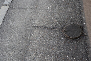 Degraded public road accession way