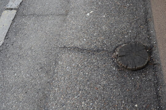 Degraded public road accession way