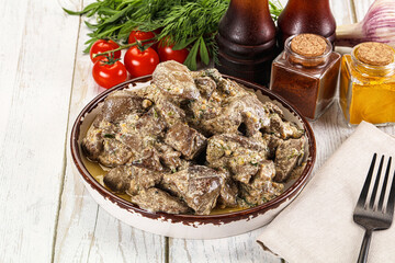 Roasted chicken liver with cream