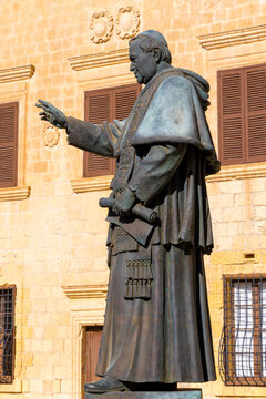 Statue of Papa Piju IX (Pope Pius IX), Cathedral of the Assumption, Cittadella of Victoria, Gozo