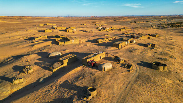 Star Wars looking oasis, Tigui, Tibesti Mountains