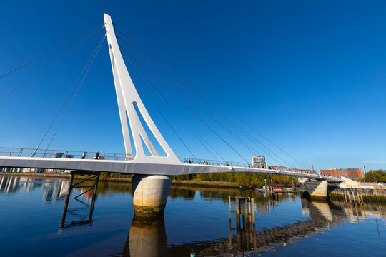 Govan to Partick Bridge, footbridge, River Clyde, Glasgow, Scotland