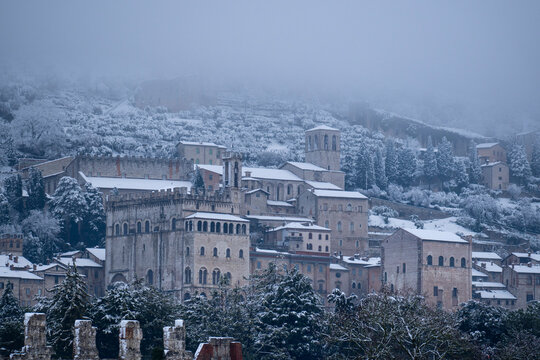 Palazzo dei Consoli (Palace of the Consuls) with snow, Gubbio, Umbria