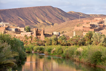 Village of Taliouine on the banks of the River Draa, in the large palm grove at Agdz, Mount Kissane (Jbel Kissane), Draa-Tafilet region