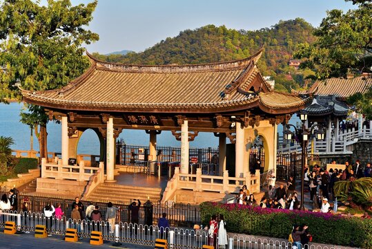 Entrance pavilion of Guangji Bridge, built in 1170, one of China's four famous ancient bridges, Chaozhou, Guangdong province