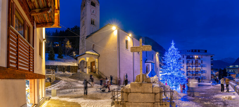 View of Church of Saint Pantalon and Piazza Abbe Henry at Christmas, Courmayeur, Aosta Valley