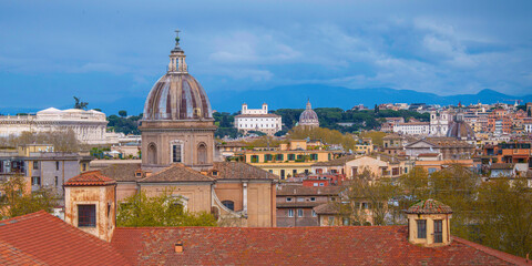 Fototapeta premium Rome City Skyline with Landmark Architecture and Basilica Domes – Panoramic View from Janiculum Hill, Italy