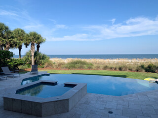 Luxury Tropical Vacation Home Overlooking the Shore