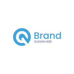 simple and minimalist logo design, a logo with letter q and circle for business