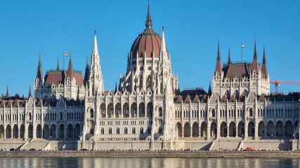 Fototapeta premium Budapest cityscape with Hungarian parliament building and Danube river, Hungary