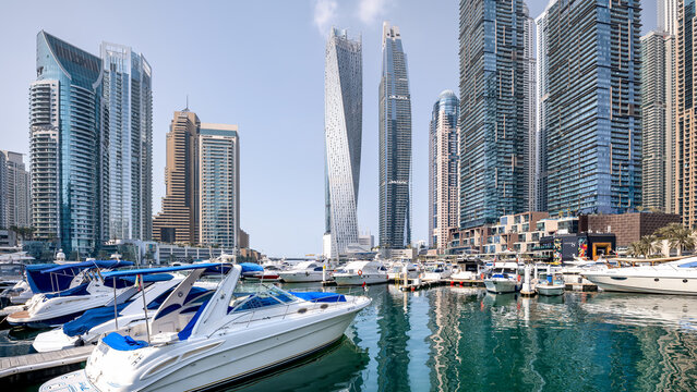 Dubai, UAE - January 30, 2025 - view from the marina walk at the cayan tower