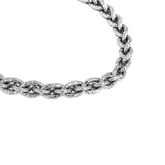 A sophisticated twisted rope chain necklace glistening under the light perfect for elegant and luxurious concepts