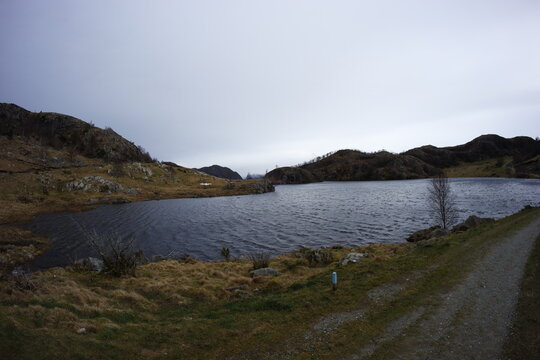 Tj&oslash;rnakovtj&oslash;rna lake in Norway, Jaanuary