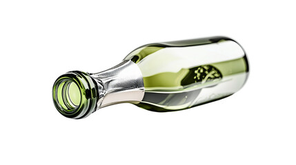Fototapeta premium Png of A sleek, green glass bottle lying on its side, reflecting light and showcasing its modern design on transparent background.