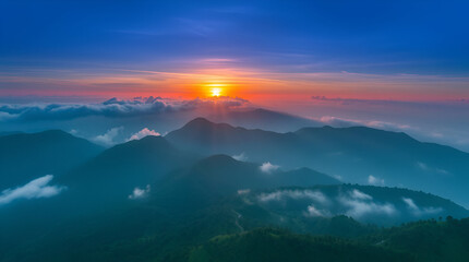 Obraz premium sunrise over mountains