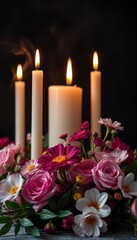 Obraz premium Candles and flowers in still life, dark background, dark, candles