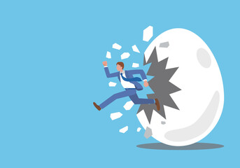 自分のカラを破って飛び出す男性