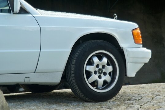 Front of a vintage Mercedes-Benz 190 E
