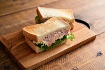 ツナマヨたまごサンド