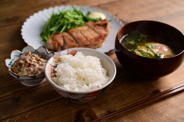 一汁一菜　豚ロースの塩麴漬け