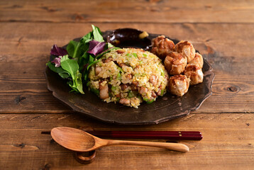 チャーシュー炒飯と揚げシュウマイ
