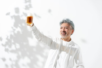 男性　ビール