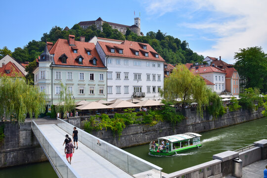 La Ribja Brv enjambant la Ljubljanica &agrave; Ljubljiana