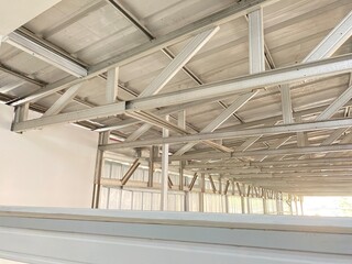 Lightweight steel roof construction