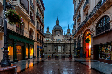 Fototapeta premium Early morning in Zaragoza