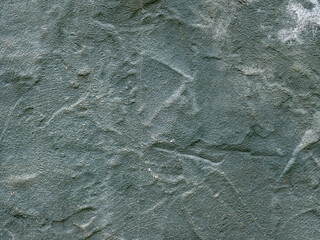 Feuchte und verschmutzte Hauswand