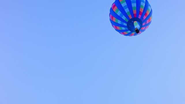 Balloon Fiesta 2015 Single Balloon Flying Overhead