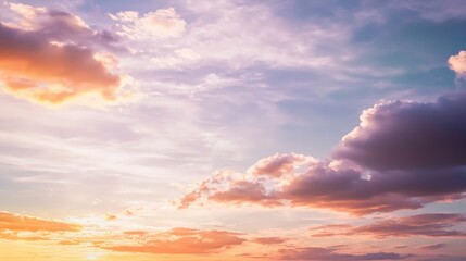 Fototapeta premium Serene Sunset Sky Pastel Cloudscape Dreamy Atmosphere