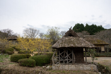 Obraz premium 日本の岡山県備前市の八塔寺ふるさと村の美しい農村の風景