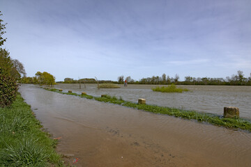 Rivière en crue, la Saône
