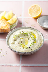 Broccoli dip with olive oil and lemon