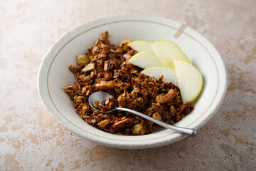 Cashew granola with fresh apple