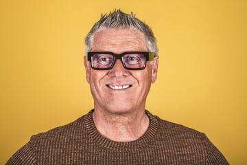Mann mit Brille