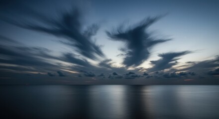 Obraz premium clouds over the lake