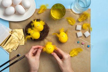How to make a chick from eggs for Easter decor. Handmade decoration Easter egg chick. Step by step...