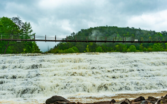 Ocoee Dam, a hydroelectric dam on the Ocoee River in Polk County in the U.S. state of Tennessee.