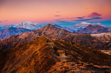 Naklejka premium Autumn mountain landscape of snow-capped peaks in the Dolomite Alps. Location place Passo di Giau, Cortina d'Ampezzo, South Tyrol, Italy, Europe.