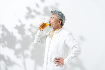 男性　ビール