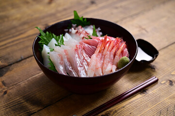海鮮丼