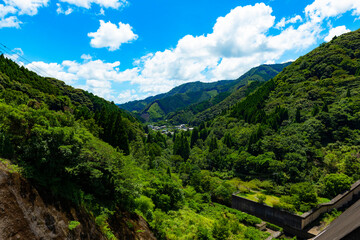 Obraz premium 初夏の山村風景